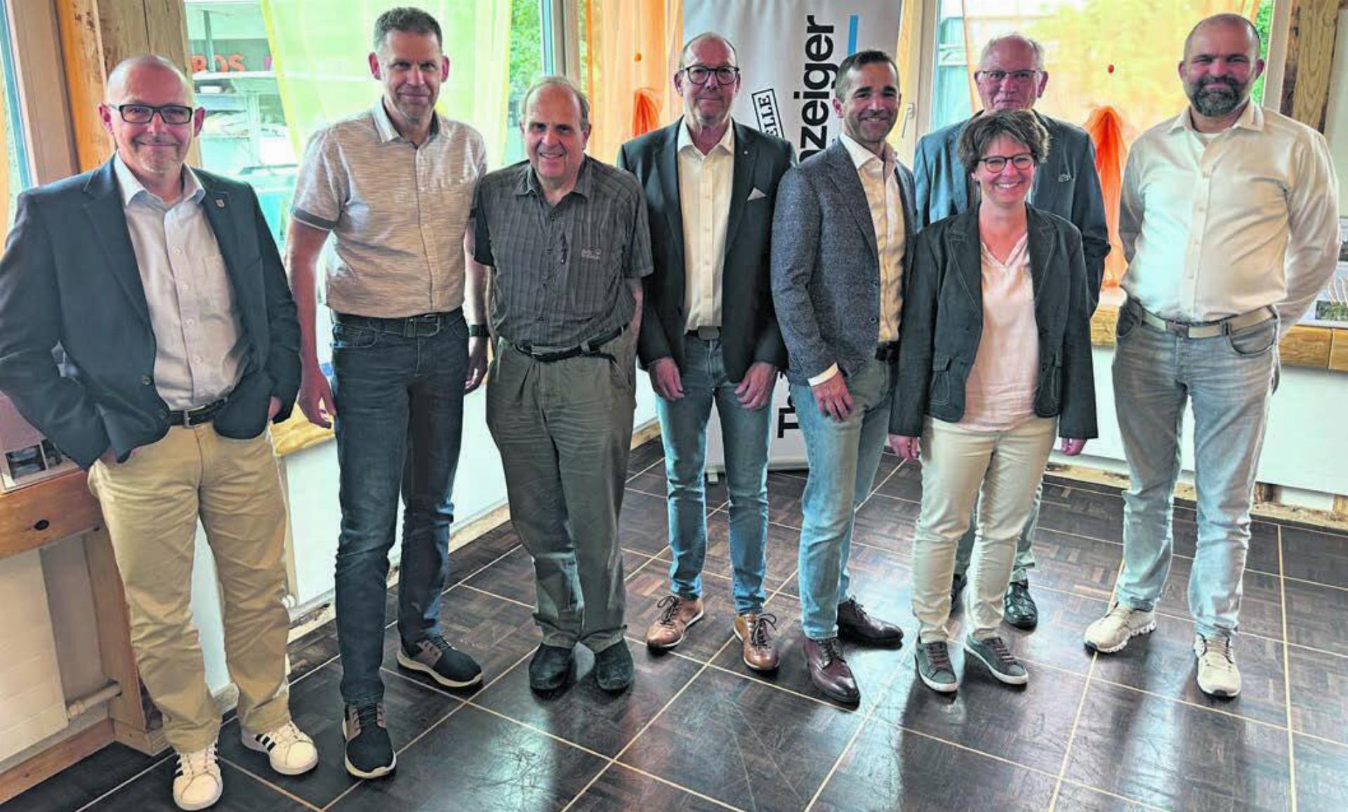 Der Vorstand: Jürg Arn, Rolf Zeller, Daniel Bähler, Markus Jutzeler (Kassier), Michel Weber (Präsident), Sandra Moser (Protokoll), Peter Wenger und Christoph Stalder (Sekretär).