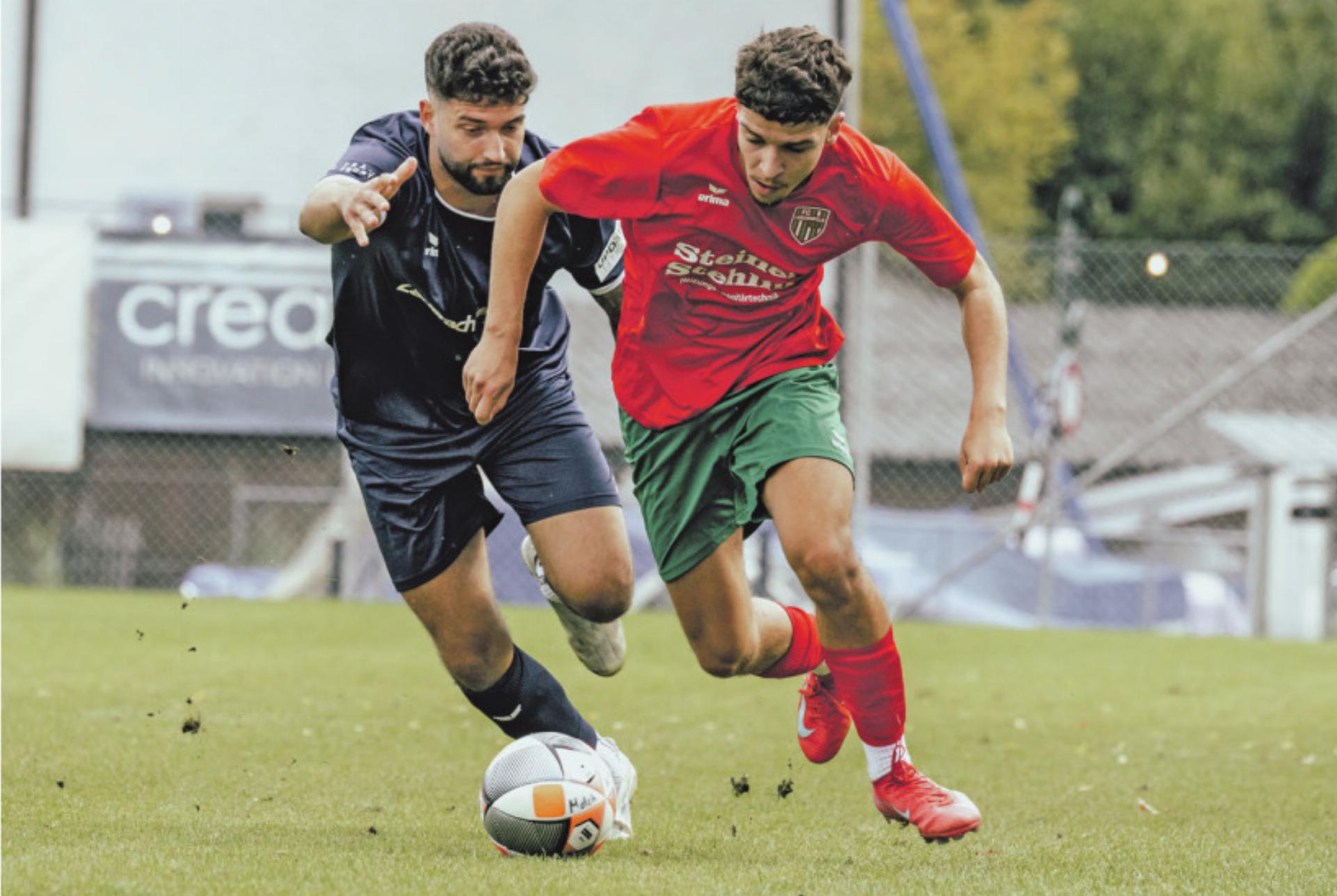 Die Zweikämpfe zwischen Dürrenast und Lerchenfeld (in rot): Immer hart, aber fair. - Das Bild wird blockiert. – Möglicherweise durch einen aktiven Adblocker.