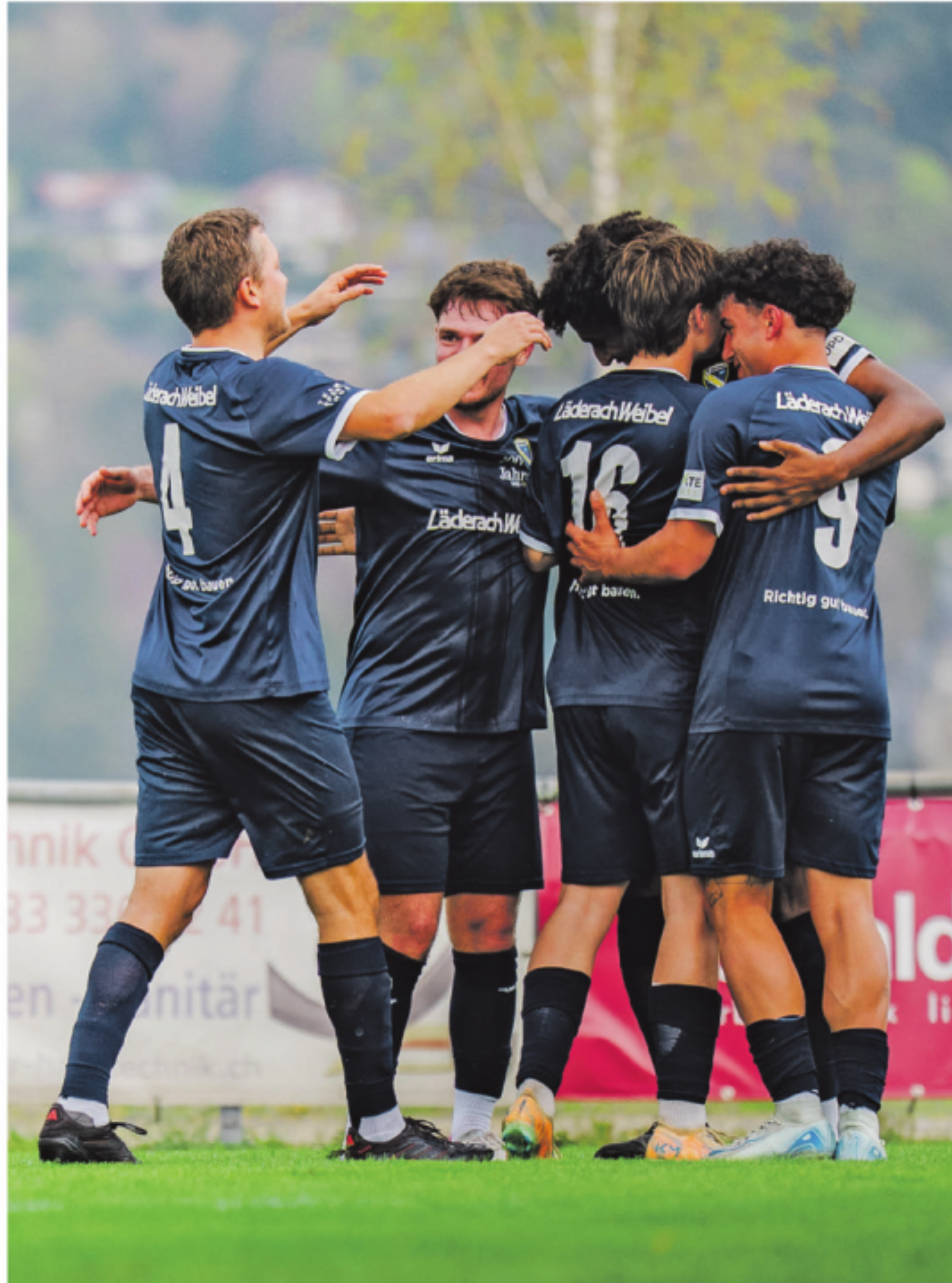 Torjubel beim FC Dürrenast. - Das Bild wird blockiert. – Möglicherweise durch einen aktiven Adblocker.