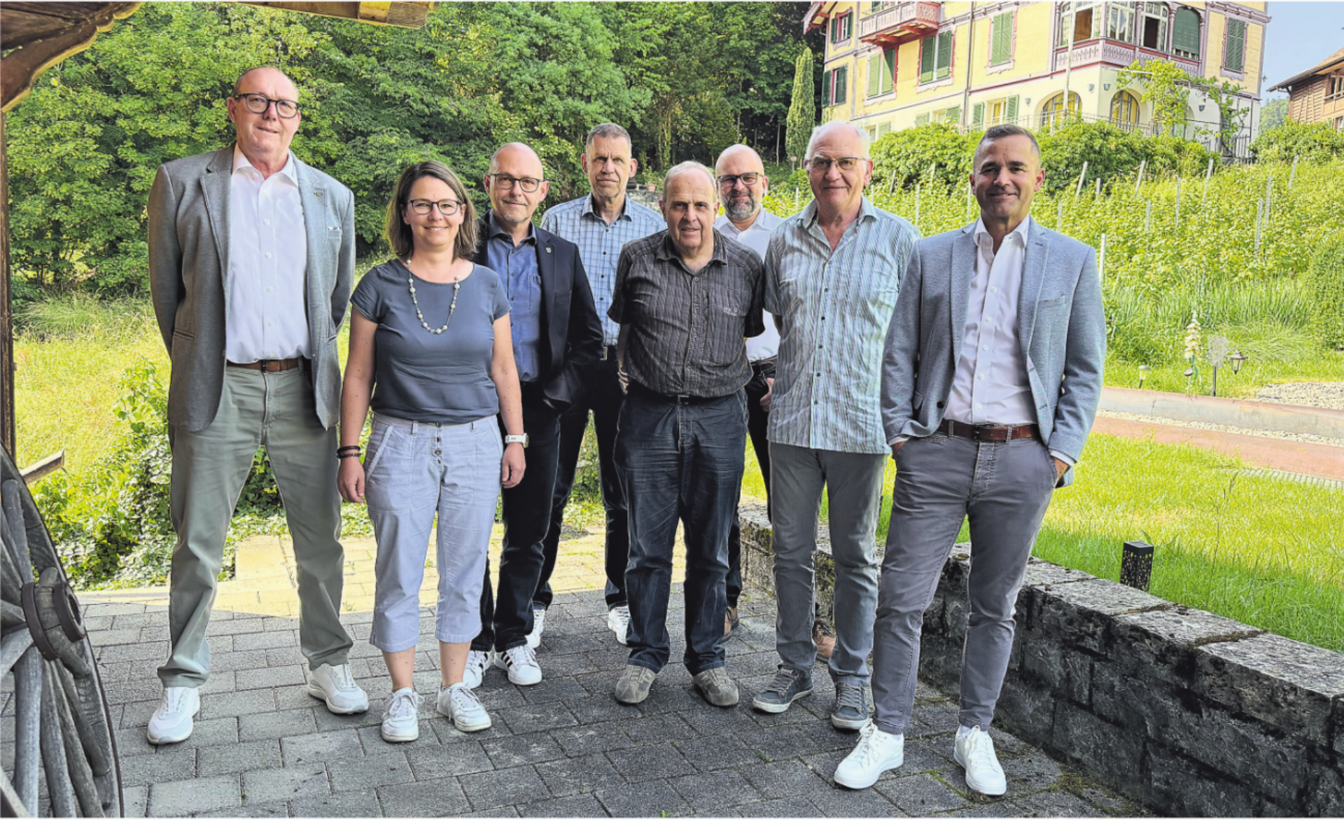 Der Vorstand v.l.n.r. Markus Jutzeler (Kassier), Sandra Moser (Sekretariat), Jürg Arn, Rolf Zeller, Daniel Bähler, Christoph Stalder (Sekretär), Peter Wenger, Michel Weber (Präsident). Bilder: Gerry Mumenthaler, Thun - Das Bild wird blockiert. – Möglicherweise durch einen aktiven Adblocker.